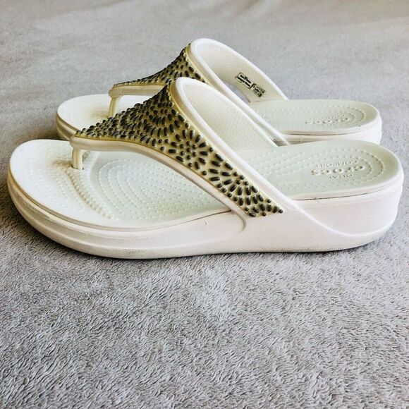 Crocs Women’s Monterey Shimmer White Wedge Sandal - Picture 6 of 11